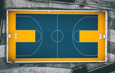 「开心时刻！马奎尔晒夺冠合影，曼联勇夺英超夏季赛冠军引爆球迷狂欢」