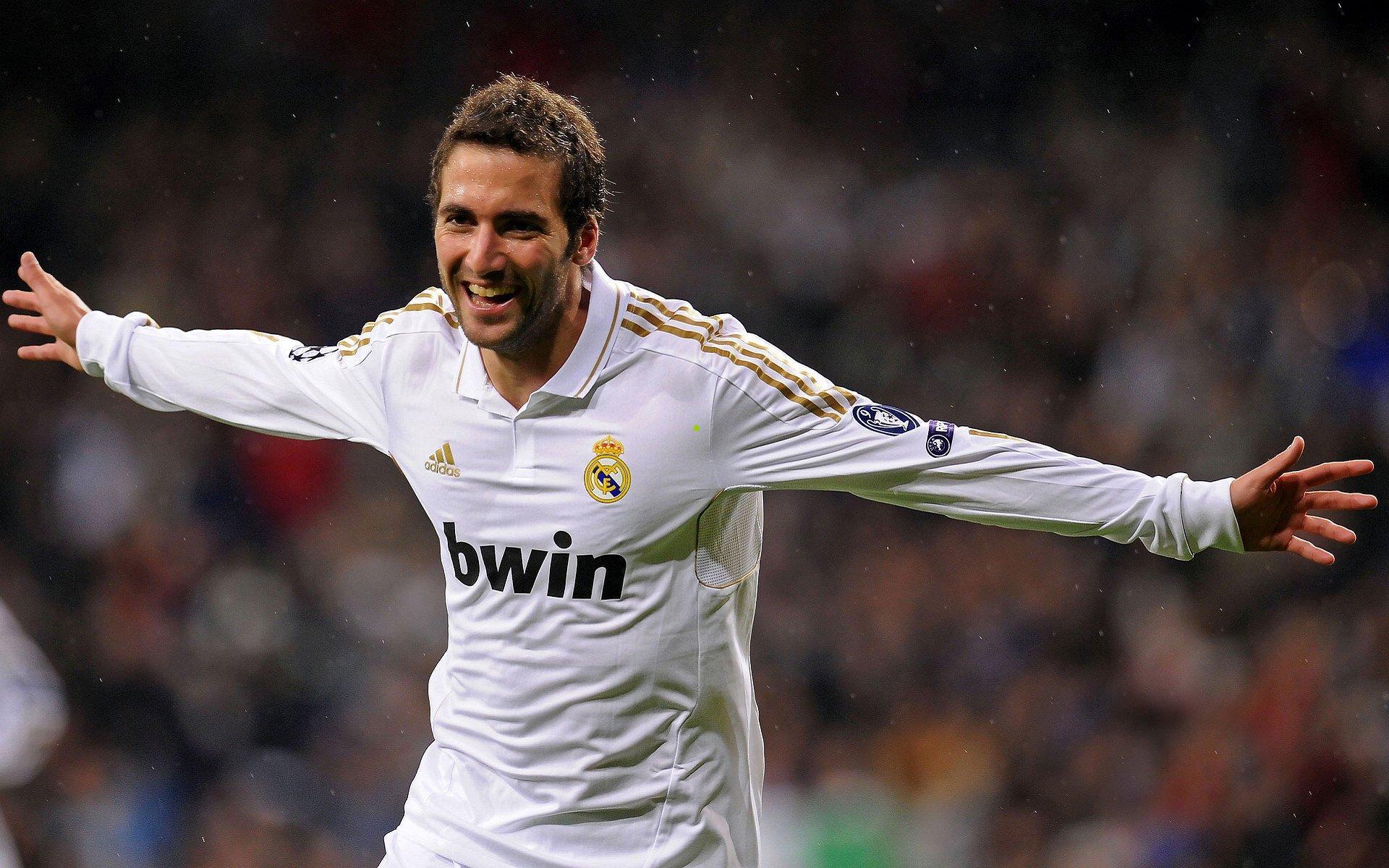 孔蒂坦言执教那不勒斯挑战重重，俱乐部赛季初期并未以争冠为目标