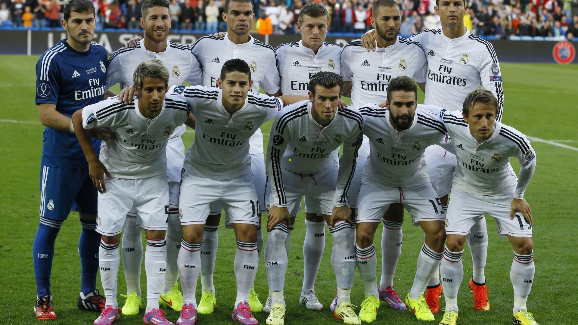 湖人官推晒海报致敬詹姆斯，国王第21次入选最佳阵容创历史