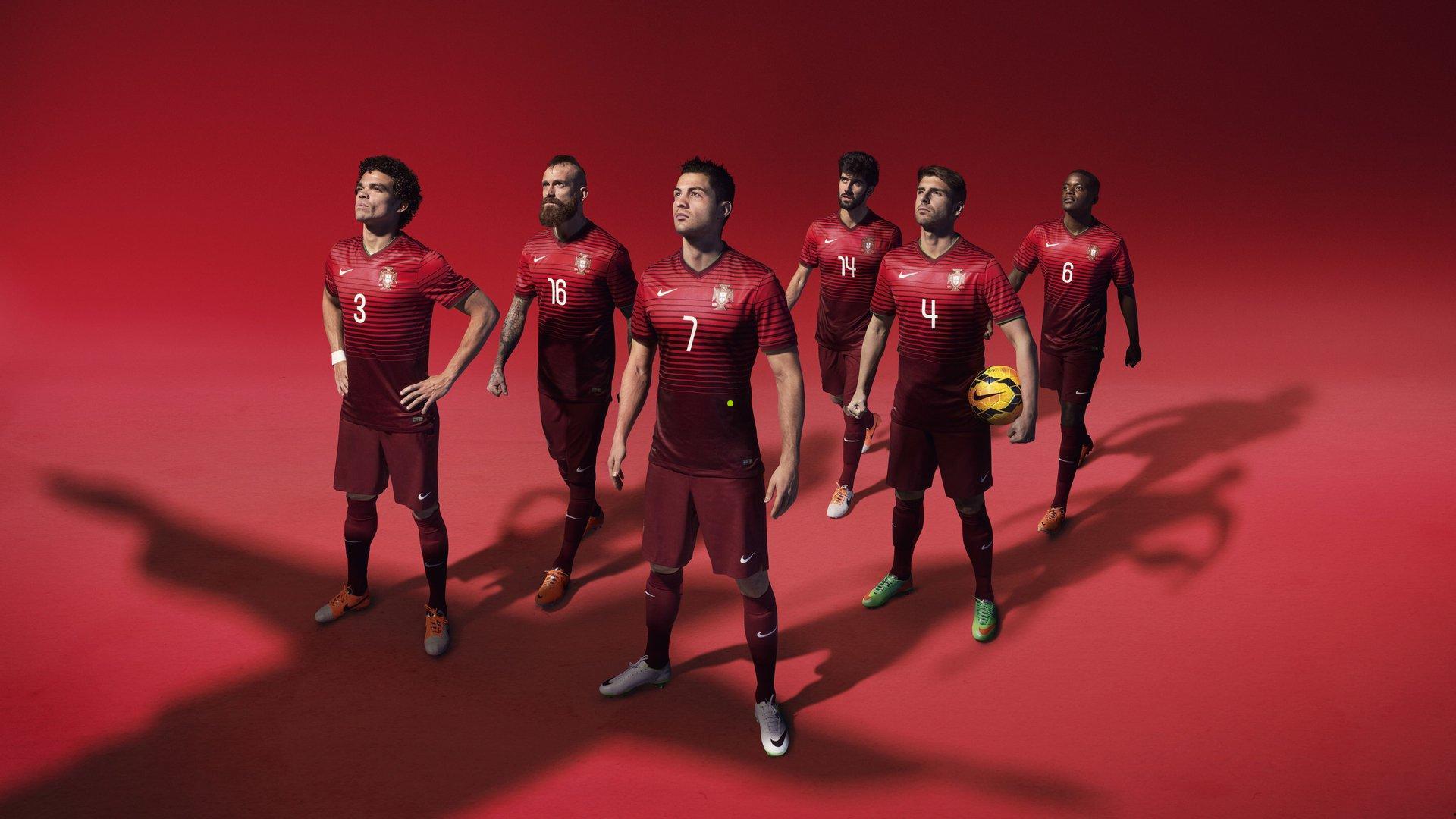 国足困局背后，伊万执教陷无米之炊，阵容短板难掩战术挣扎